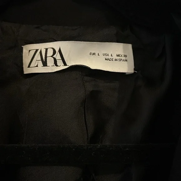 Zara Stylish Black Blazer with Belt - Picture 4 of 7